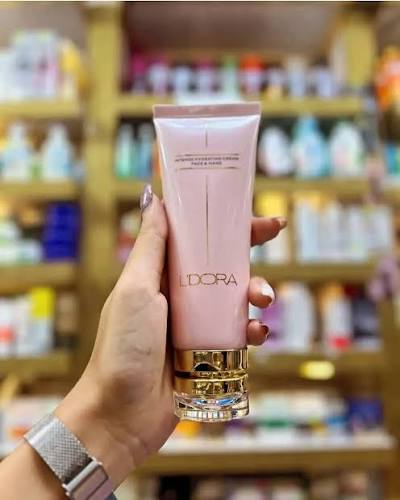 تصویر 3 از آبرسان لدورا باعث افزایش نرمی و انعطاف‌ پذیری پوست